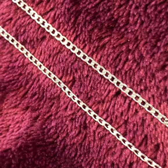 Stainless Steel Minimalist Cuban chain necklace - Picture 2 of 7